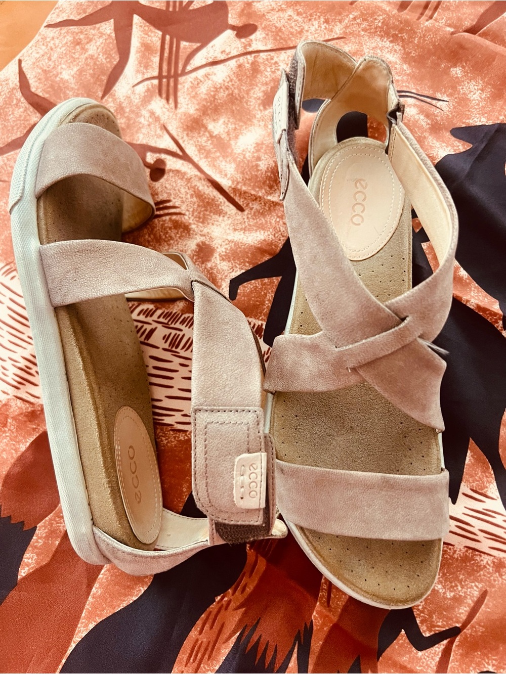 ECCO Lightweight Flexible  Camel Color Ankle Strap Sandals